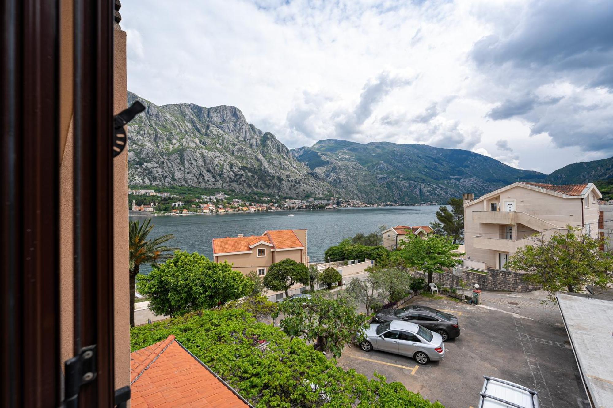 Hotel Bokeljski Dvori Kotor Exterior photo