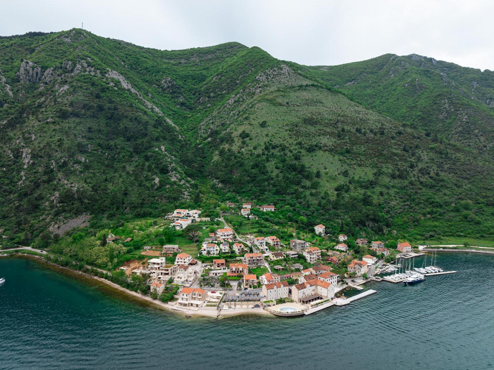 Hotel Bokeljski Dvori Kotor Exterior photo