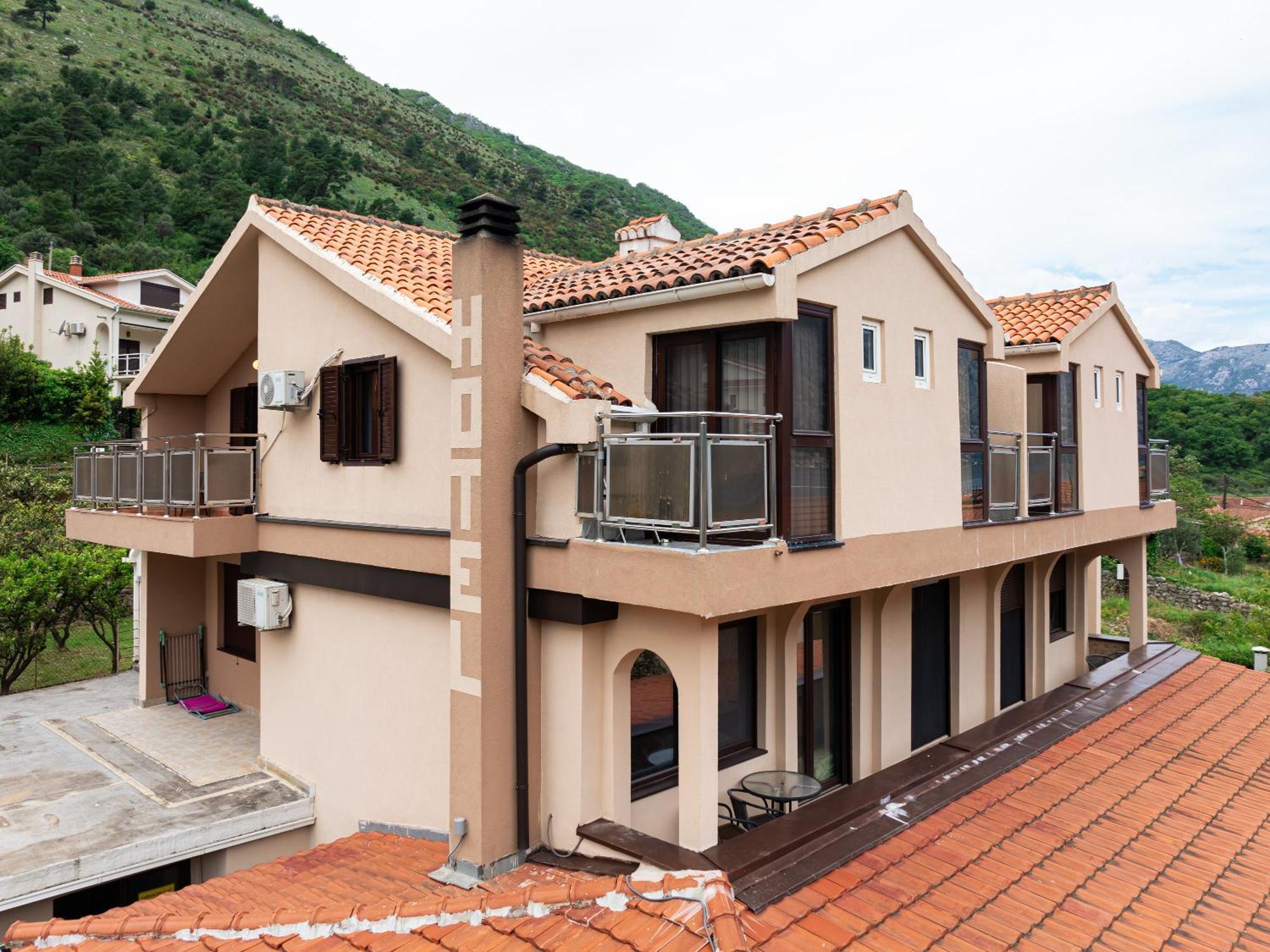 Hotel Bokeljski Dvori Kotor Exterior photo
